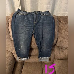 Judy Blue Dark Wash Capri Jeans Sz 15/32